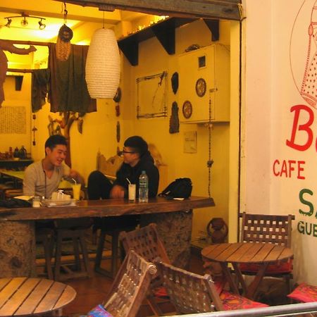 Bona Cafe Restaurant & Sala Guest House Варанаси Экстерьер фото